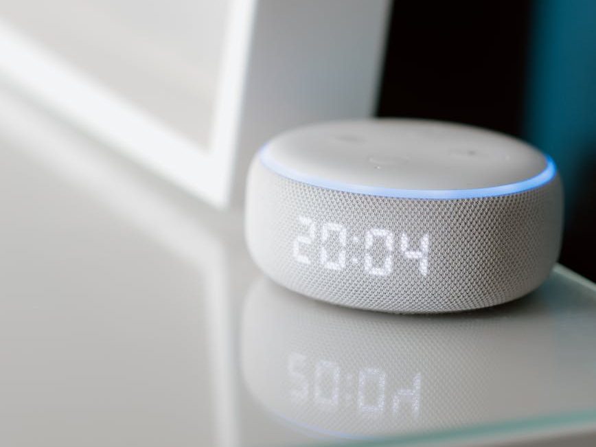 Amazon provides solid infrastructure for IoT and Machine Learning Systems 